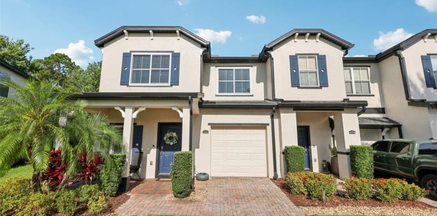 Adosado en Orlando, Florida 5 dormitorios, 176.51 m2 № 1658578