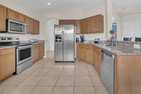House in Davenport, Florida 5 bedrooms, 221.2 sq.m. № 1724447 - photo 20