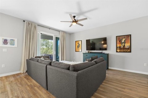 Casa en venta en Lakeland, Florida, 4 dormitorios, 240.43 m2 № 1550773 - foto 13