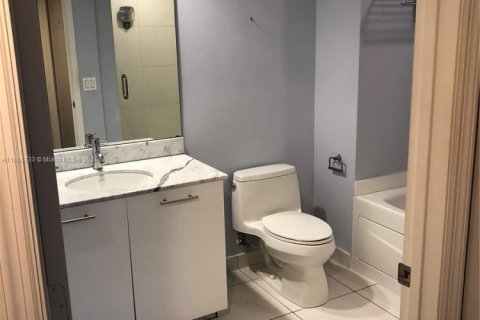 Condominio en venta en Miami, Florida, 1 dormitorio, 68.56 m2 № 1729015 - foto 13