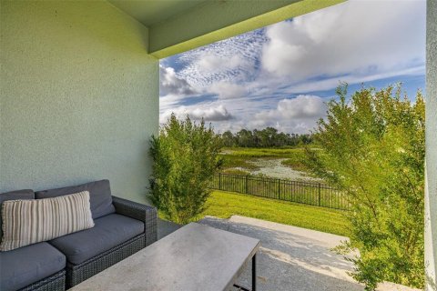 House in Davenport, Florida 4 bedrooms, 206.61 sq.m. № 2100703 - photo 5