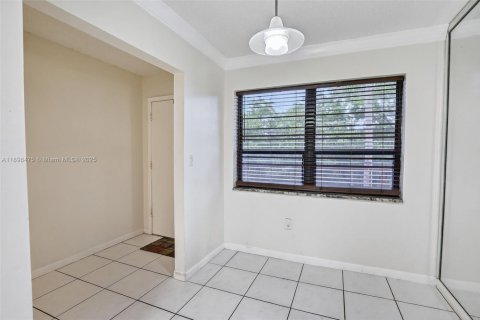 Condo in Plantation, Florida, 2 bedrooms  № 1954175 - photo 11