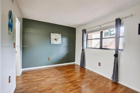 Condo in Plantation, Florida, 2 bedrooms  № 1954175 - photo 18