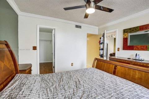 Condo in Plantation, Florida, 2 bedrooms  № 1954175 - photo 26
