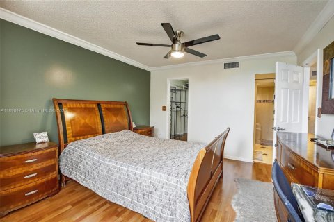 Condo in Plantation, Florida, 2 bedrooms  № 1954175 - photo 25