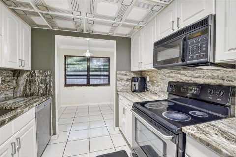 Condo in Plantation, Florida, 2 bedrooms  № 1954175 - photo 12