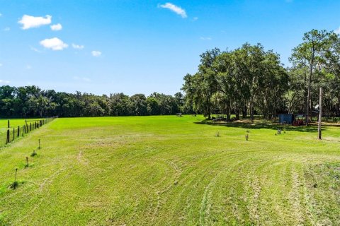 House in Dover, Florida 3 bedrooms, 183.3 sq.m. № 1252624 - photo 8