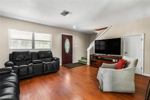 House in Dover, Florida 3 bedrooms, 183.3 sq.m. № 1252624 - photo 21