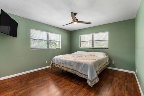 House in Dover, Florida 3 bedrooms, 183.3 sq.m. № 1252624 - photo 12