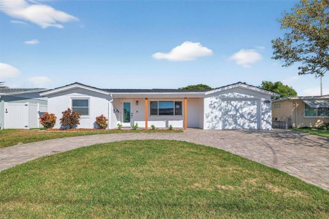 Villa ou maison à Hudson, Floride 3 chambres, 138.05 m2 № 2148404