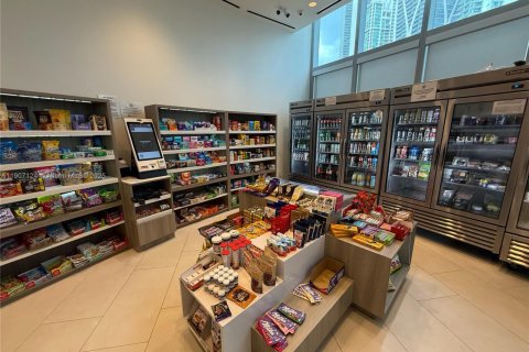 Купить кондоминиум в Майами, Флорида 5 спален, 357.86м2, № 1964242 - фото 25