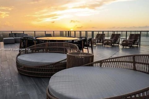 Купить кондоминиум в Майами, Флорида 5 спален, 357.86м2, № 1964242 - фото 17