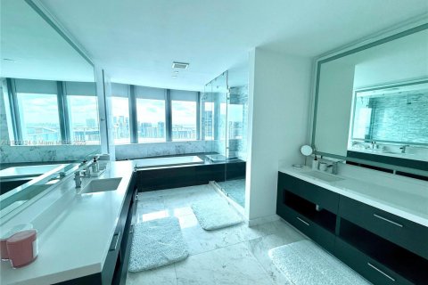 Купить кондоминиум в Майами, Флорида 5 спален, 357.86м2, № 1964242 - фото 8