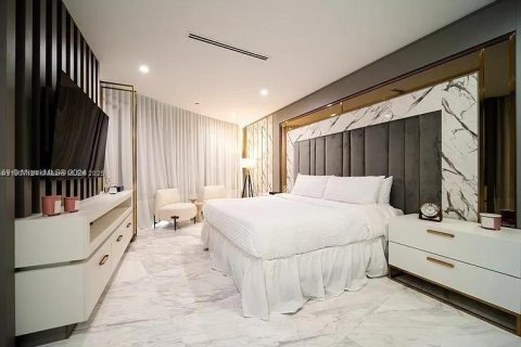 Купить кондоминиум в Майами, Флорида 5 спален, 357.86м2, № 1964242 - фото 12