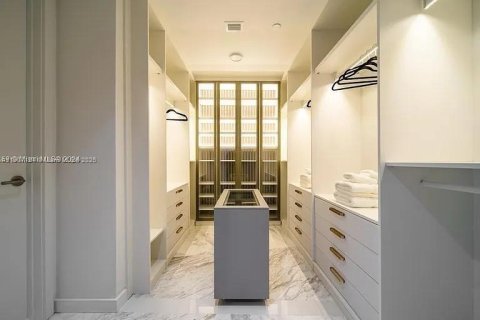 Купить кондоминиум в Майами, Флорида 5 спален, 357.86м2, № 1964242 - фото 7
