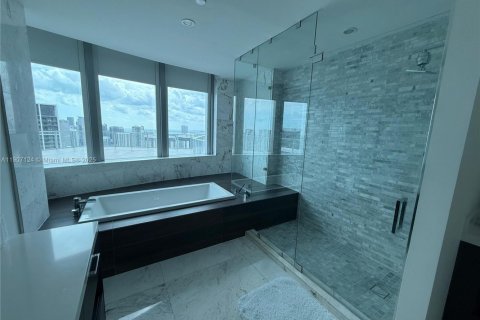 Купить кондоминиум в Майами, Флорида 5 спален, 357.86м2, № 1964242 - фото 9