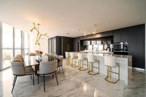 Купить кондоминиум в Майами, Флорида 5 спален, 357.86м2, № 1964242 - фото 2