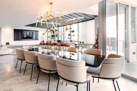 Купить кондоминиум в Майами, Флорида 5 спален, 357.86м2, № 1964242 - фото 1