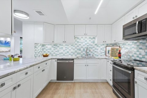 Copropriété à vendre à Sarasota, Floride: 2 chambres, 169.27 m2 № 2419118 - photo 9