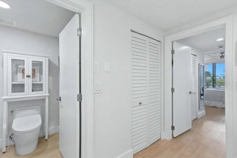 Copropriété à vendre à Sarasota, Floride: 2 chambres, 169.27 m2 № 2419118 - photo 21