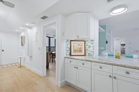 Copropriété à vendre à Sarasota, Floride: 2 chambres, 169.27 m2 № 2419118 - photo 11