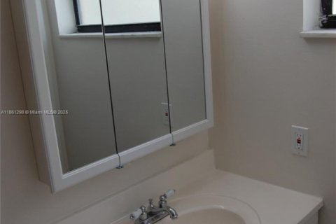 Copropriété à louer à Miami Beach, Floride: 1 chambre, 69.68 m2 № 1889386 - photo 14