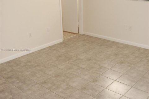 Copropriété à louer à Miami Beach, Floride: 1 chambre, 69.68 m2 № 1889386 - photo 13