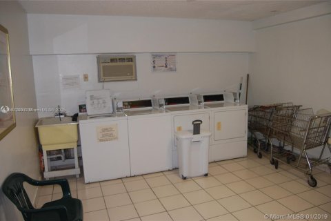 Copropriété à louer à Miami Beach, Floride: 1 chambre, 69.68 m2 № 1889386 - photo 19