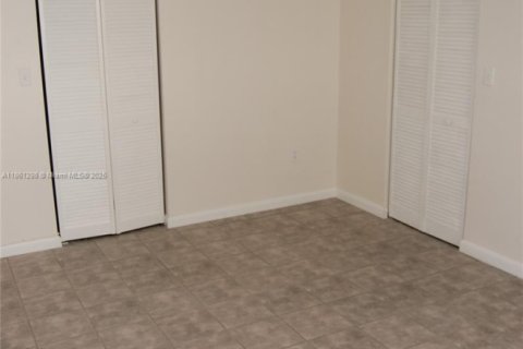 Copropriété à louer à Miami Beach, Floride: 1 chambre, 69.68 m2 № 1889386 - photo 12