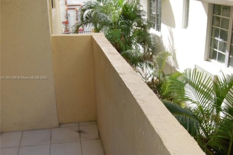 Copropriété à louer à Miami Beach, Floride: 1 chambre, 69.68 m2 № 1889386 - photo 10