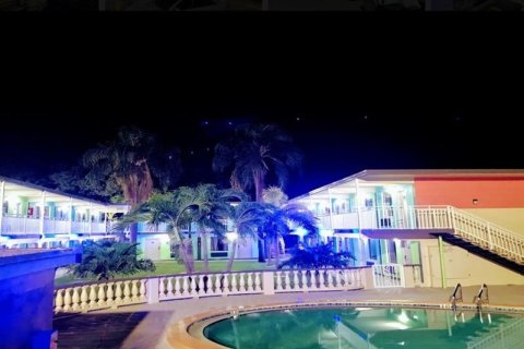 Hôtel, hôtellerie à vendre à Clearwater, Floride: 1543.48 m2 № 1539918 - photo 12