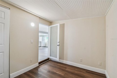 Propiedad comercial en venta en Clearwater, Florida, 78.78 m2 № 1852805 - foto 21