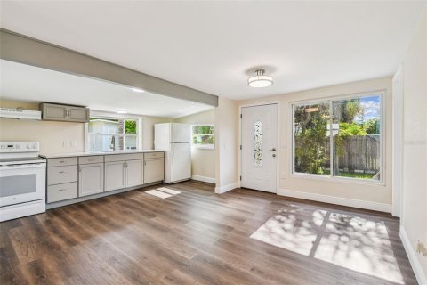 Propiedad comercial en venta en Clearwater, Florida, 78.78 m2 № 1852805 - foto 8