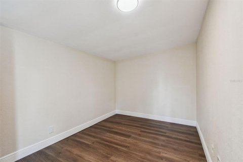 Propiedad comercial en venta en Clearwater, Florida, 78.78 m2 № 1852805 - foto 14