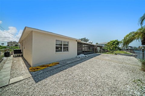 Купить виллу или дом в Гудзон, Флорида 5 комнат, 114.46м2, № 1858054 - фото 22