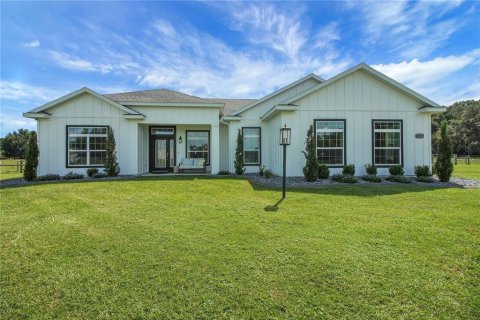 Villa ou maison à Oxford, Floride 4 chambres, 255.39 m2 № 2221703
