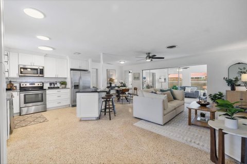 Casa en venta en Clearwater, Florida, 3 dormitorios, 136.47 m2 № 1919896 - foto 12