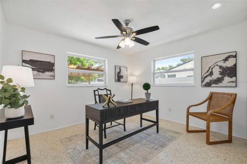 Casa en venta en Clearwater, Florida, 3 dormitorios, 136.47 m2 № 1919896 - foto 21