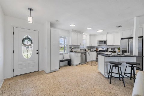 Casa en venta en Clearwater, Florida, 3 dormitorios, 136.47 m2 № 1919896 - foto 4