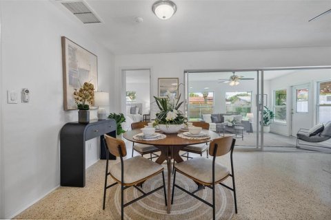 Casa en venta en Clearwater, Florida, 3 dormitorios, 136.47 m2 № 1919896 - foto 11