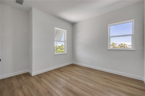 Casa en venta en New Smyrna Beach, Florida, 4 dormitorios, 232.26 m2 № 1602968 - foto 28