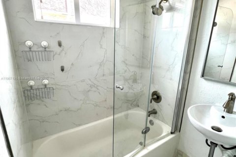 Купить кондоминиум в Майами-Бич, Флорида 1 спальня, 39.86м2, № 2013359 - фото 5