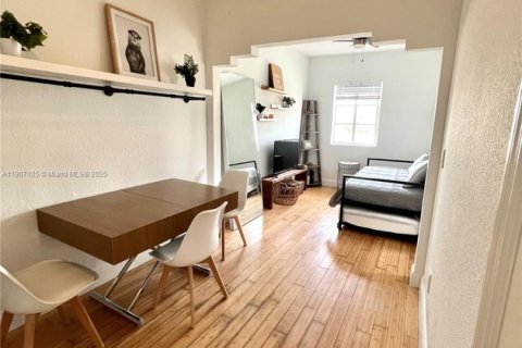 Купить кондоминиум в Майами-Бич, Флорида 1 спальня, 39.86м2, № 2013359 - фото 3