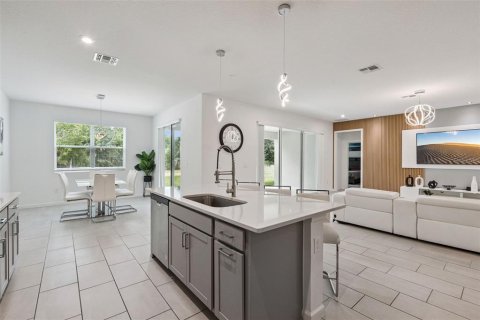 Villa ou maison à vendre à Apopka, Floride: 3 chambres, 214.79 m2 № 2356311 - photo 17