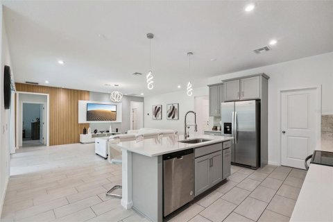 Villa ou maison à vendre à Apopka, Floride: 3 chambres, 214.79 m2 № 2356311 - photo 16