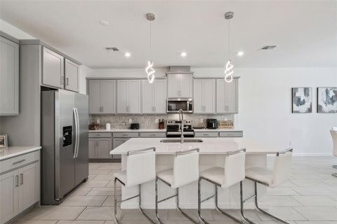 Villa ou maison à vendre à Apopka, Floride: 3 chambres, 214.79 m2 № 2356311 - photo 2