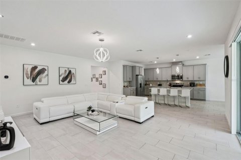 Villa ou maison à vendre à Apopka, Floride: 3 chambres, 214.79 m2 № 2356311 - photo 13