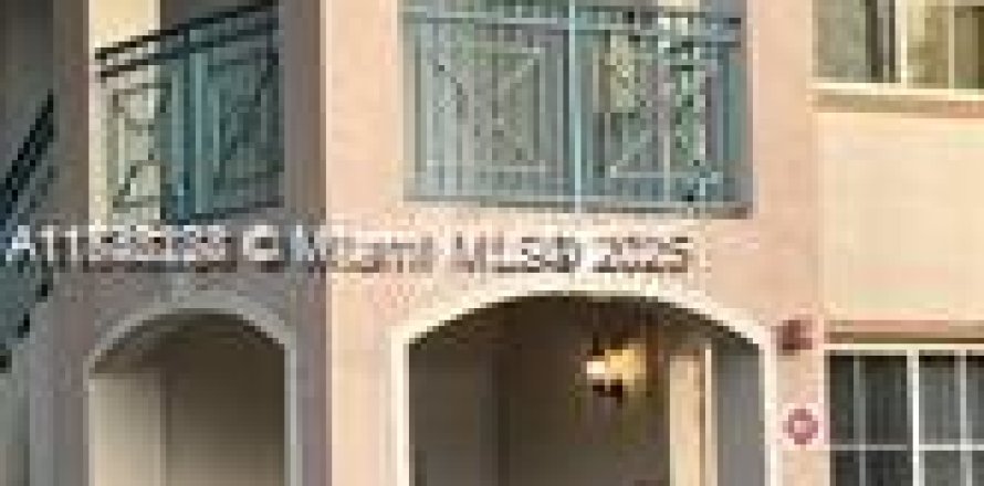 Condo in Pembroke Pines, Florida, 3 bedrooms № 1827499