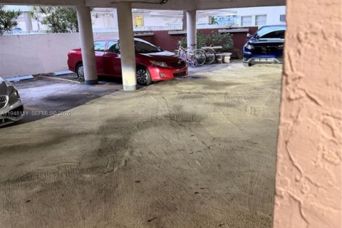 Купить кондоминиум в Майами-Бич, Флорида 1 спальня, 81.29м2, № 2004114 - фото 13