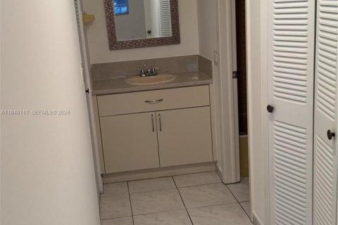 Купить кондоминиум в Майами-Бич, Флорида 1 спальня, 81.29м2, № 2004114 - фото 18